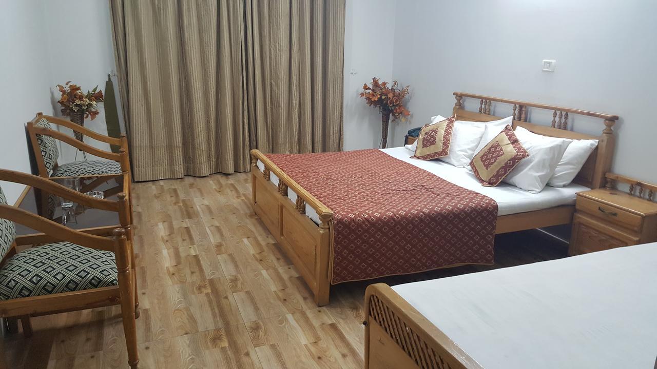 Pine Top Hotels ناران المظهر الخارجي الصورة